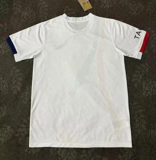 24/25 Paris away