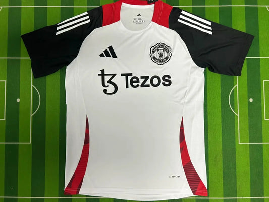 25/26 Manchester United training kit White