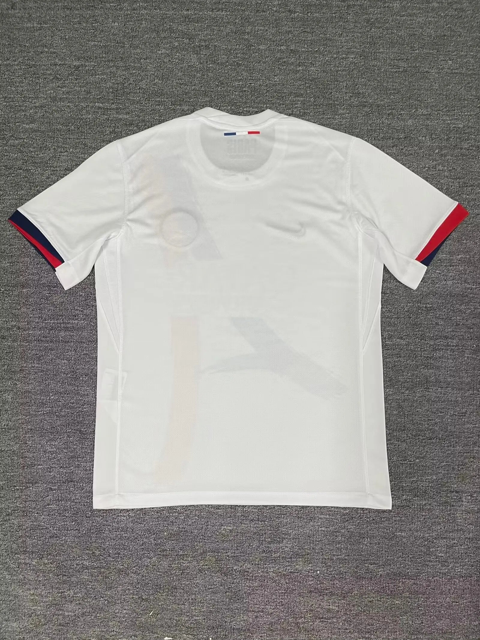 24/25 Paris away