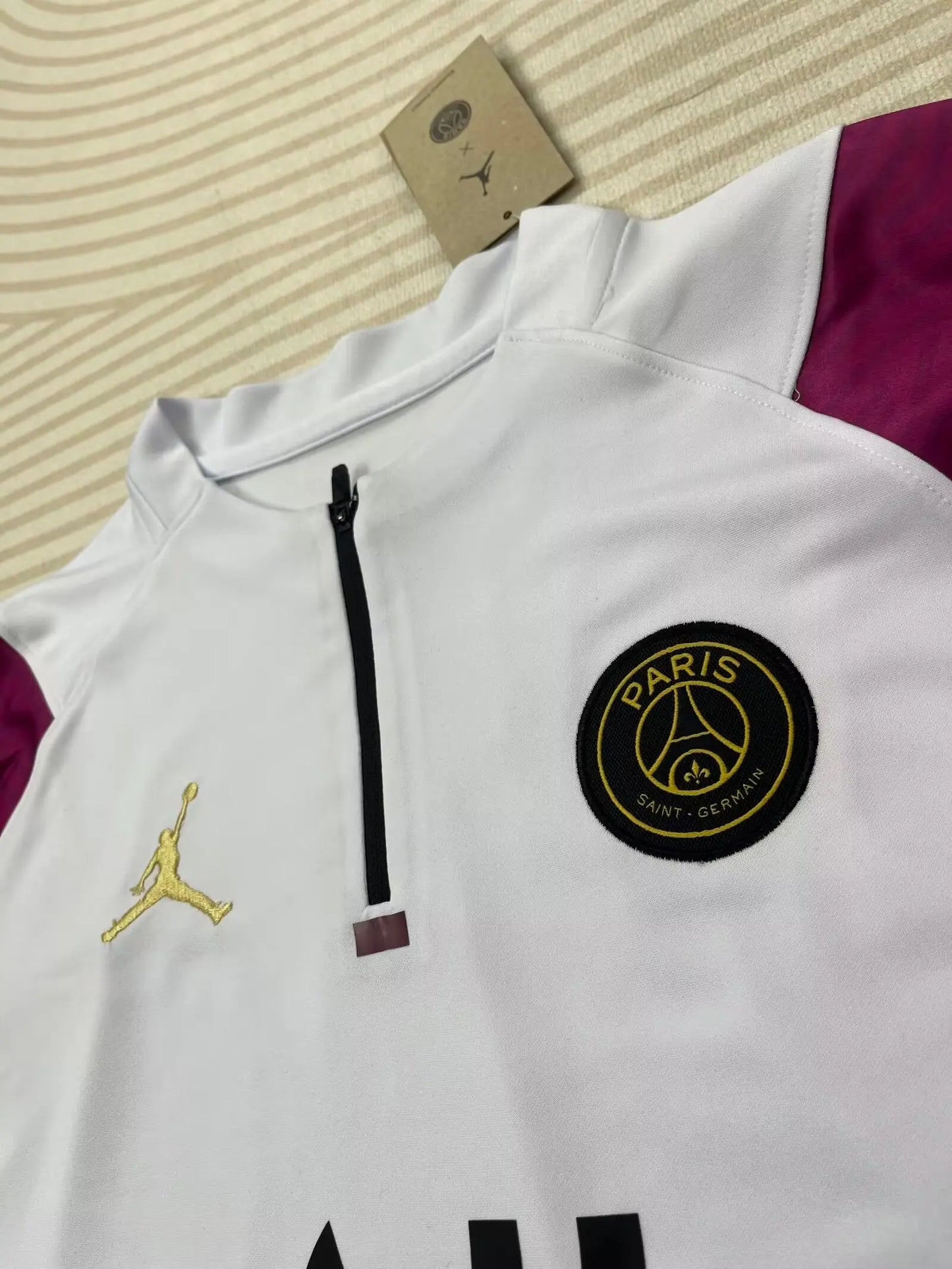 21/22Paris White and purple sleeve half-draw training suit