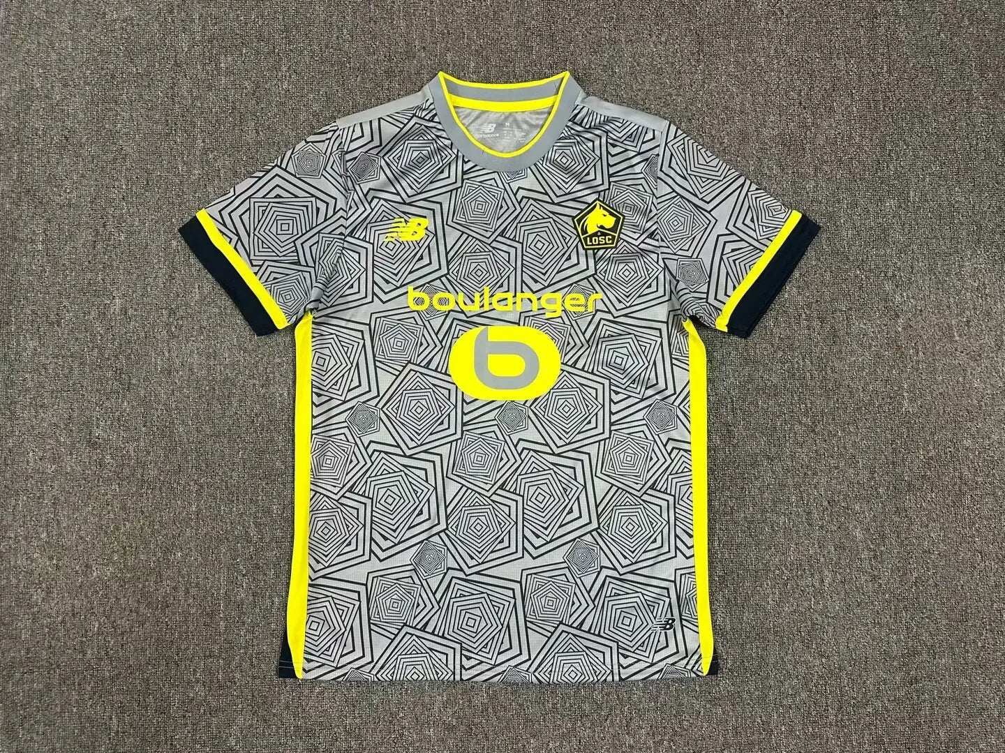 24/25 Lille third away