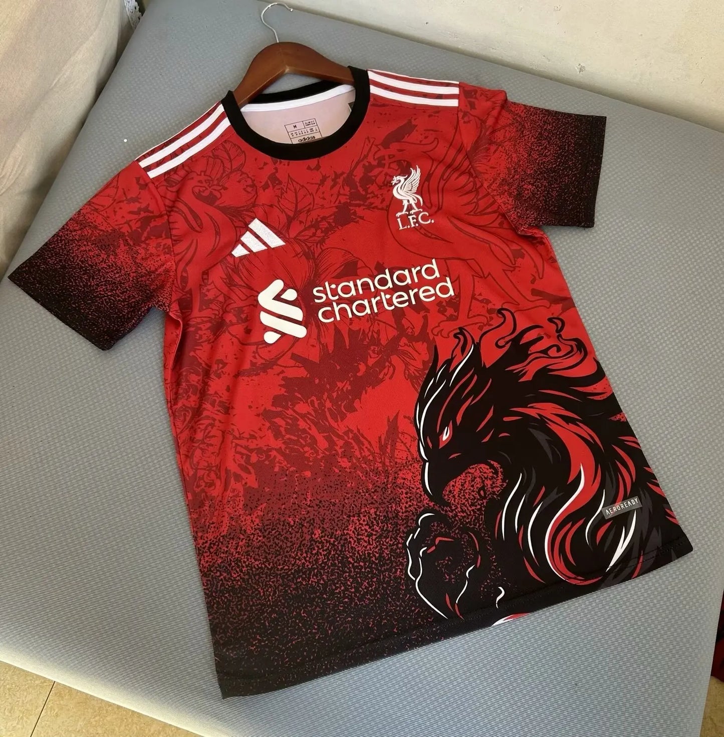 25-26Liverpool凤凰红色