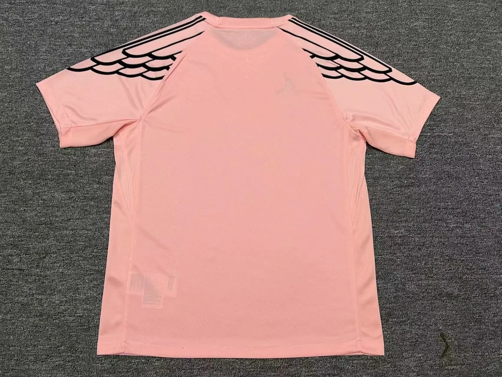 25-262 Paris Saint-Germain's third Away: Pink