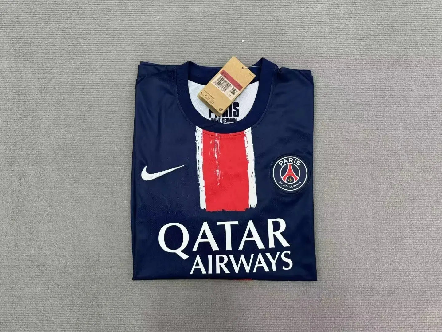 24/25 Paris home