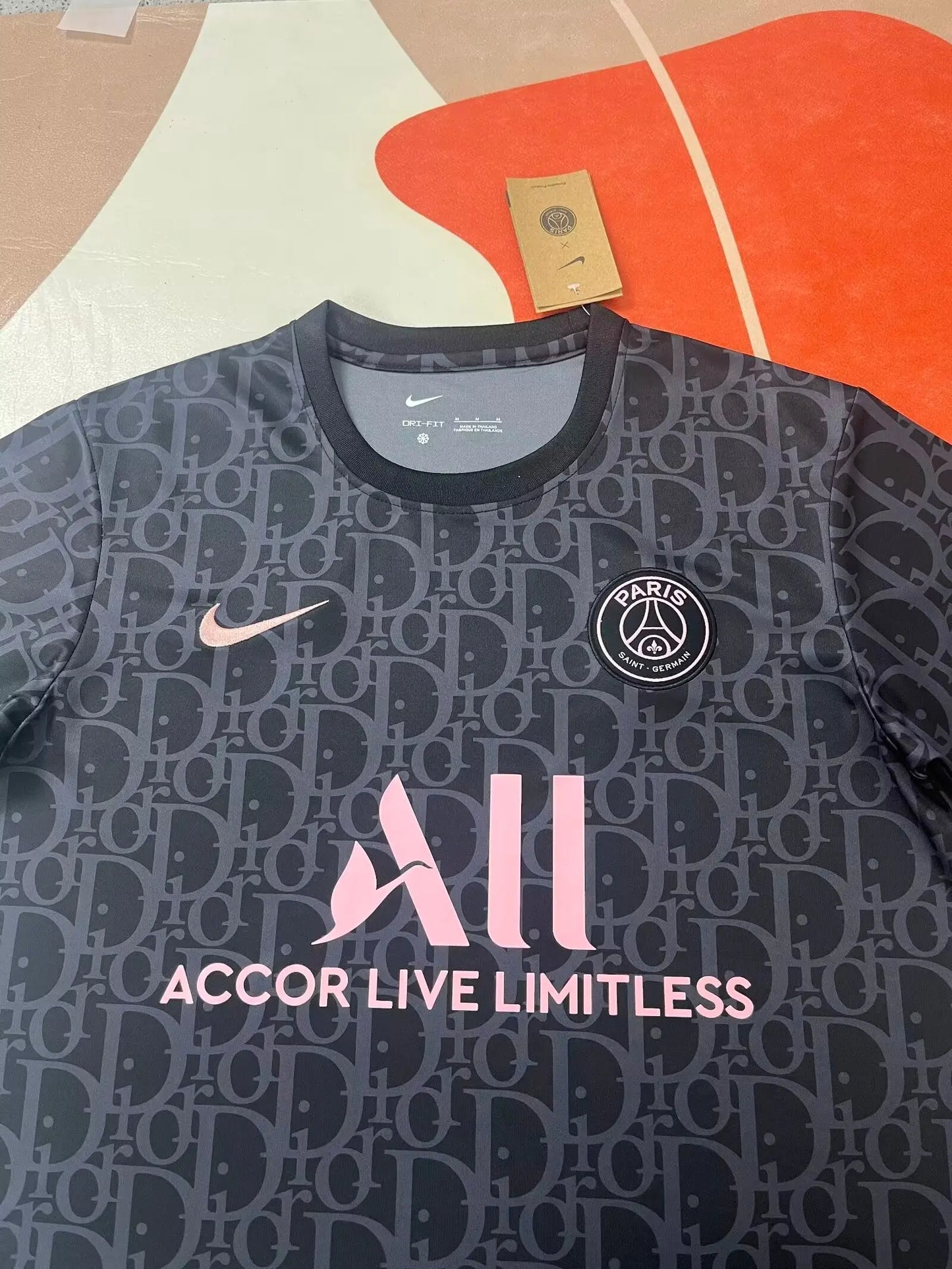 24/25 Paris training uniform