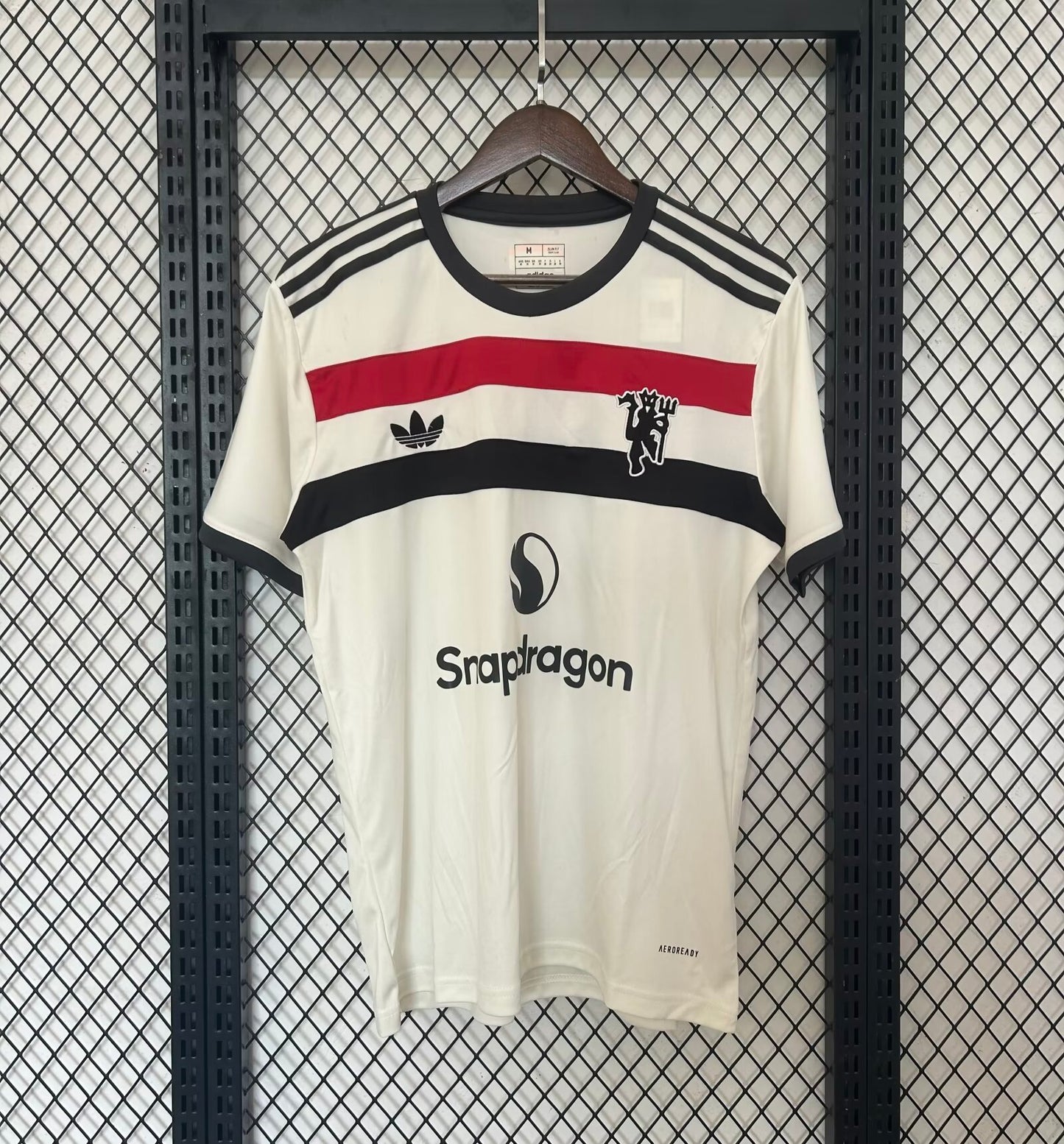 24/25 Manchester United third away