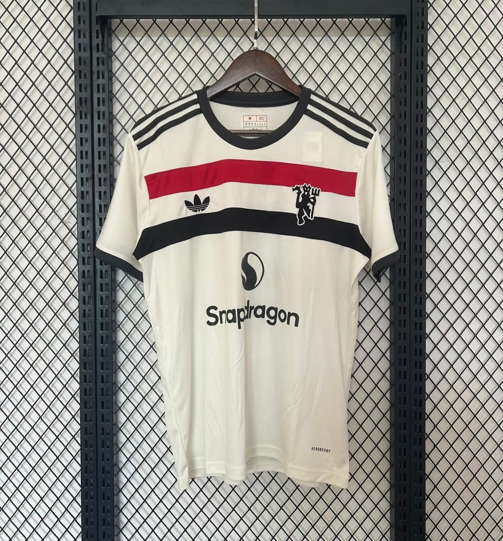 24/25 Manchester United third away