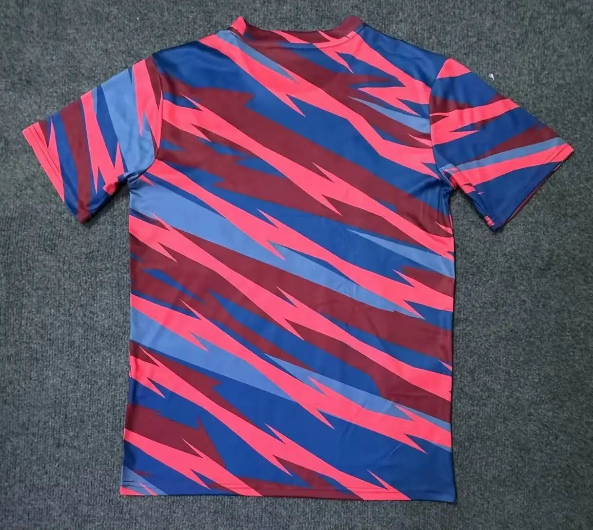 24/25 Nottingham Forest pre-match training kit
