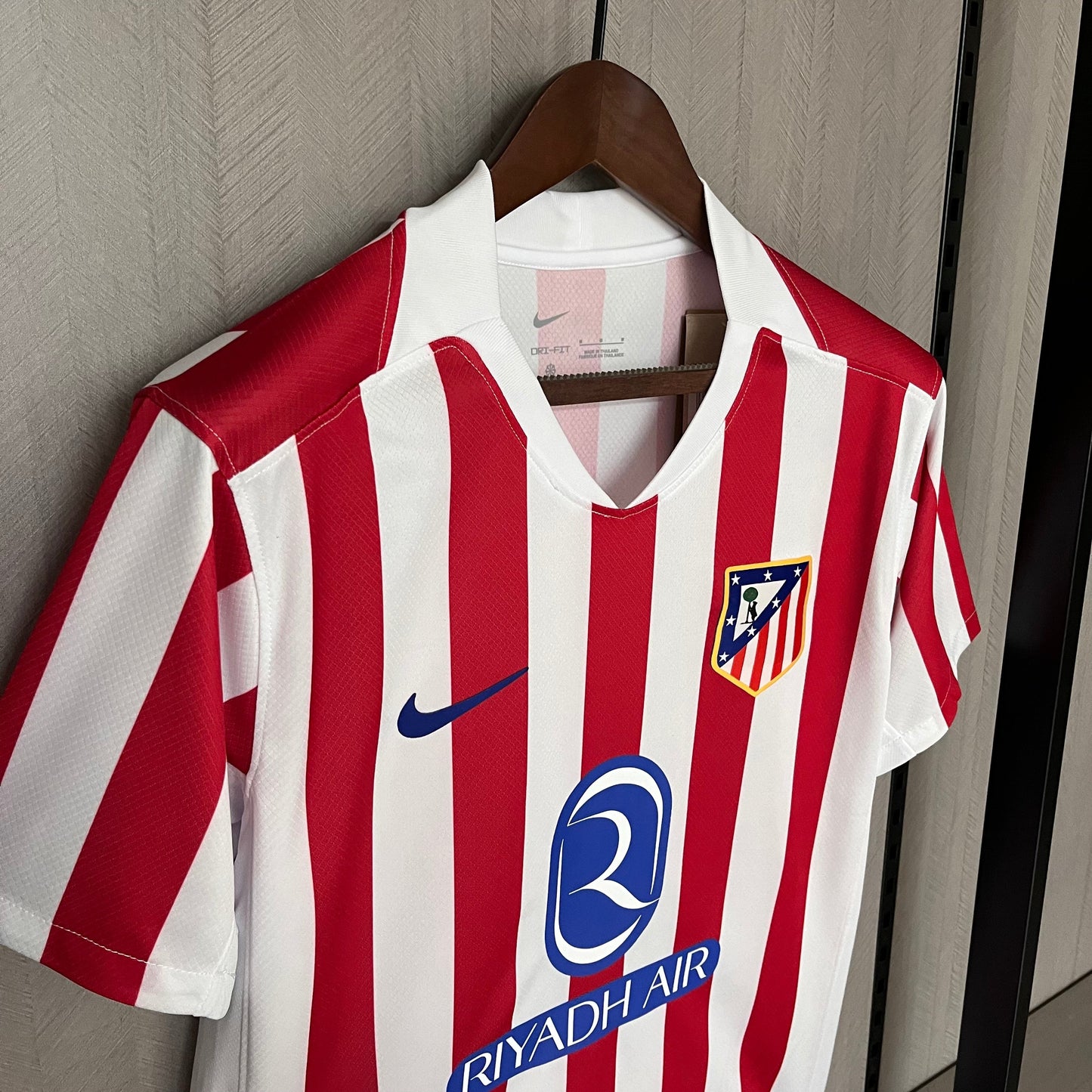 Maillot Atlético Madrid Domicile 2025/2026 Max2Kits