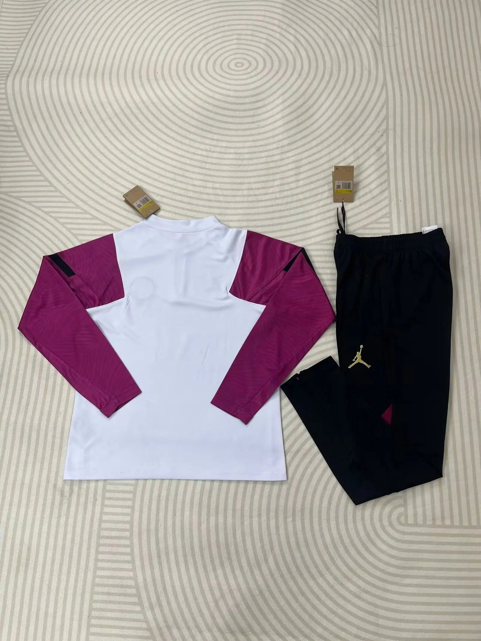21/22Paris White and purple sleeve half-draw training suit