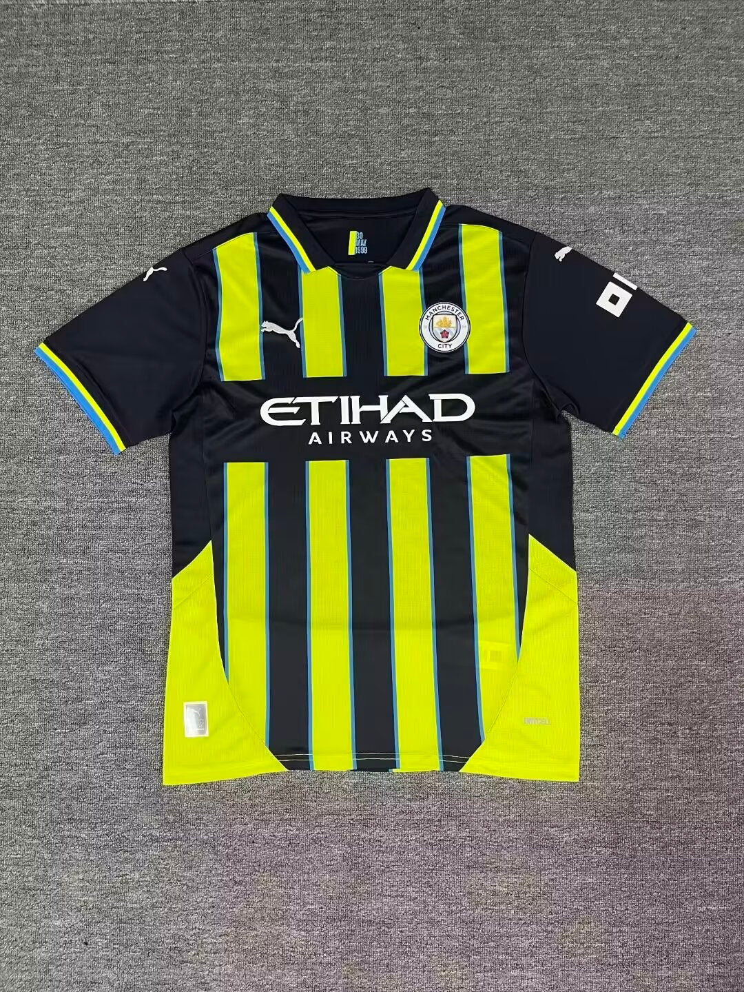24/25 Manchester City away