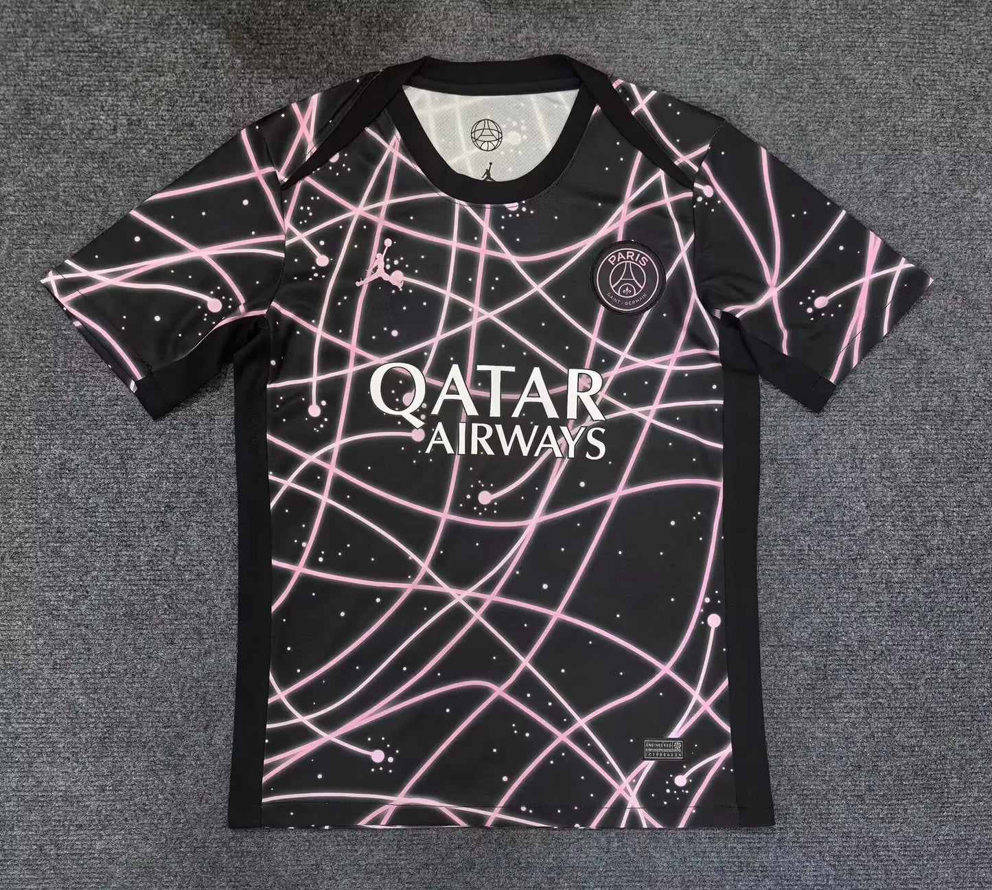 25/26Paris wore black pink before the game
