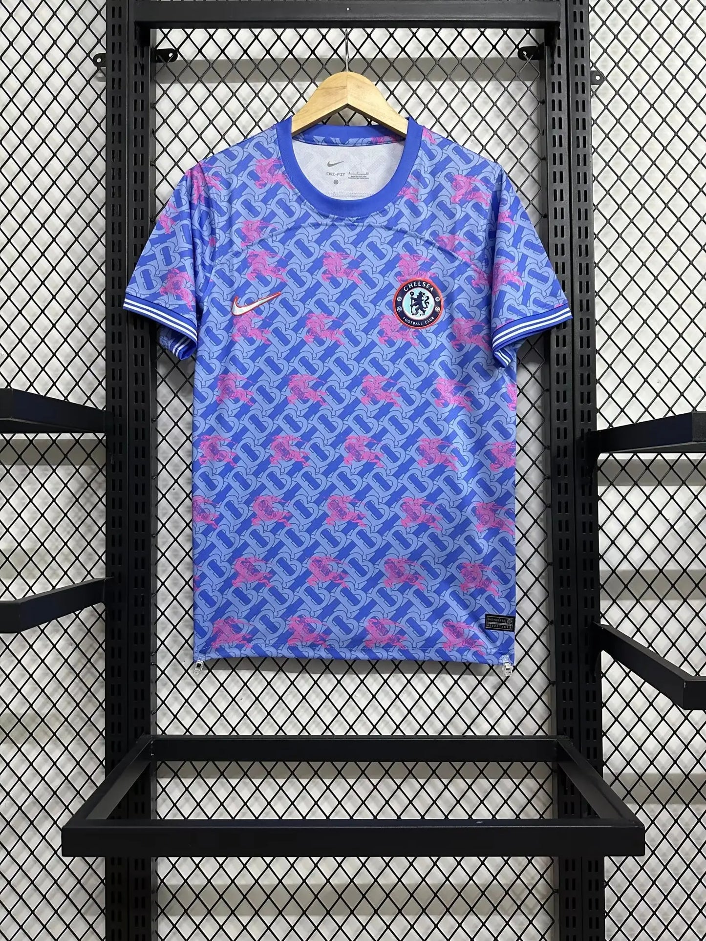 24/25 Chelsea co-signed