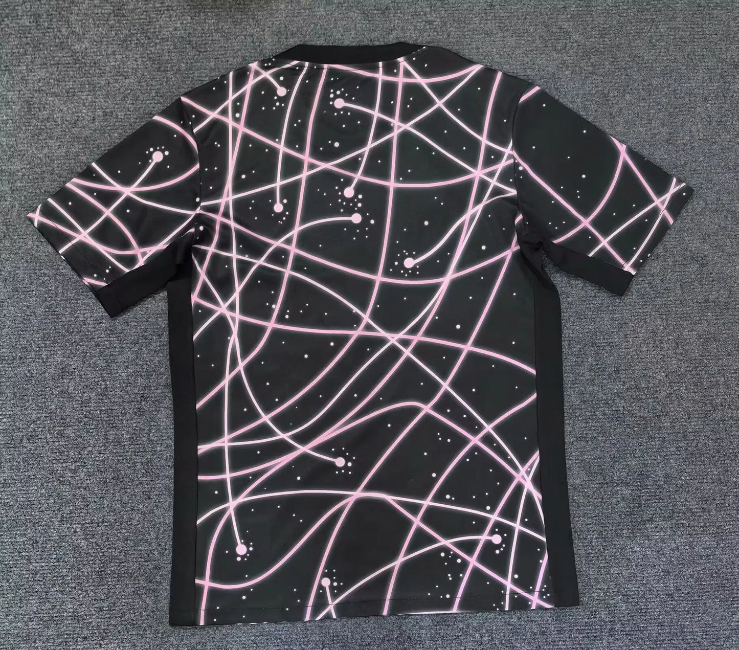 25/26Paris wore black pink before the game