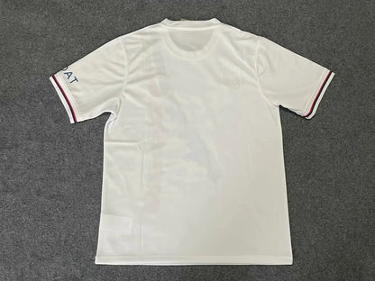 24/25 Paris away