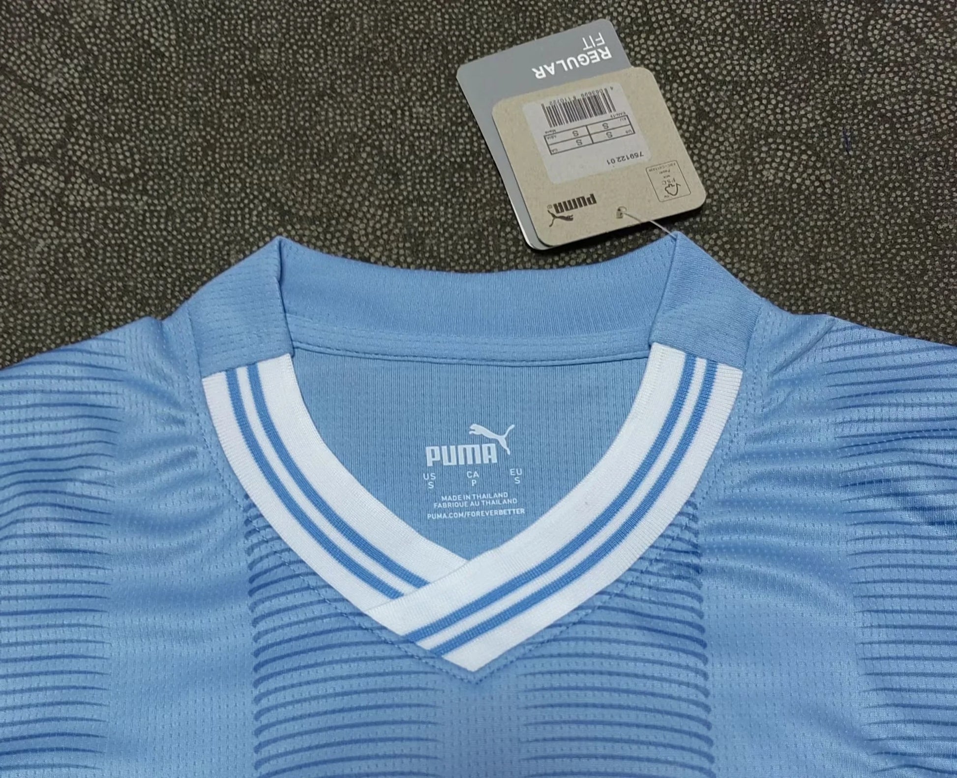 23/24 Manchester City home shirt