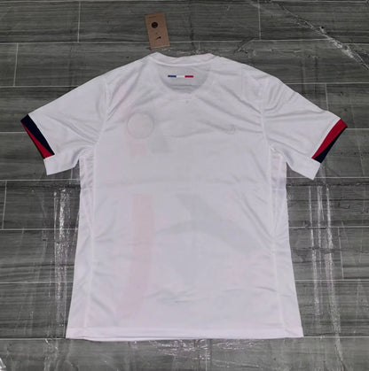 24/25 Paris away