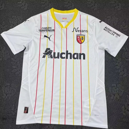 24/25 Lens third away
