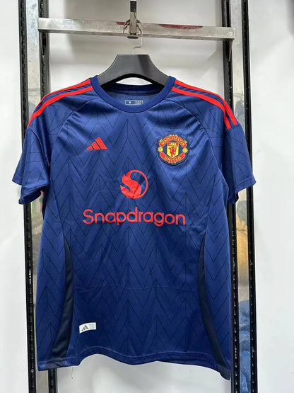 24/25 Manchester United away