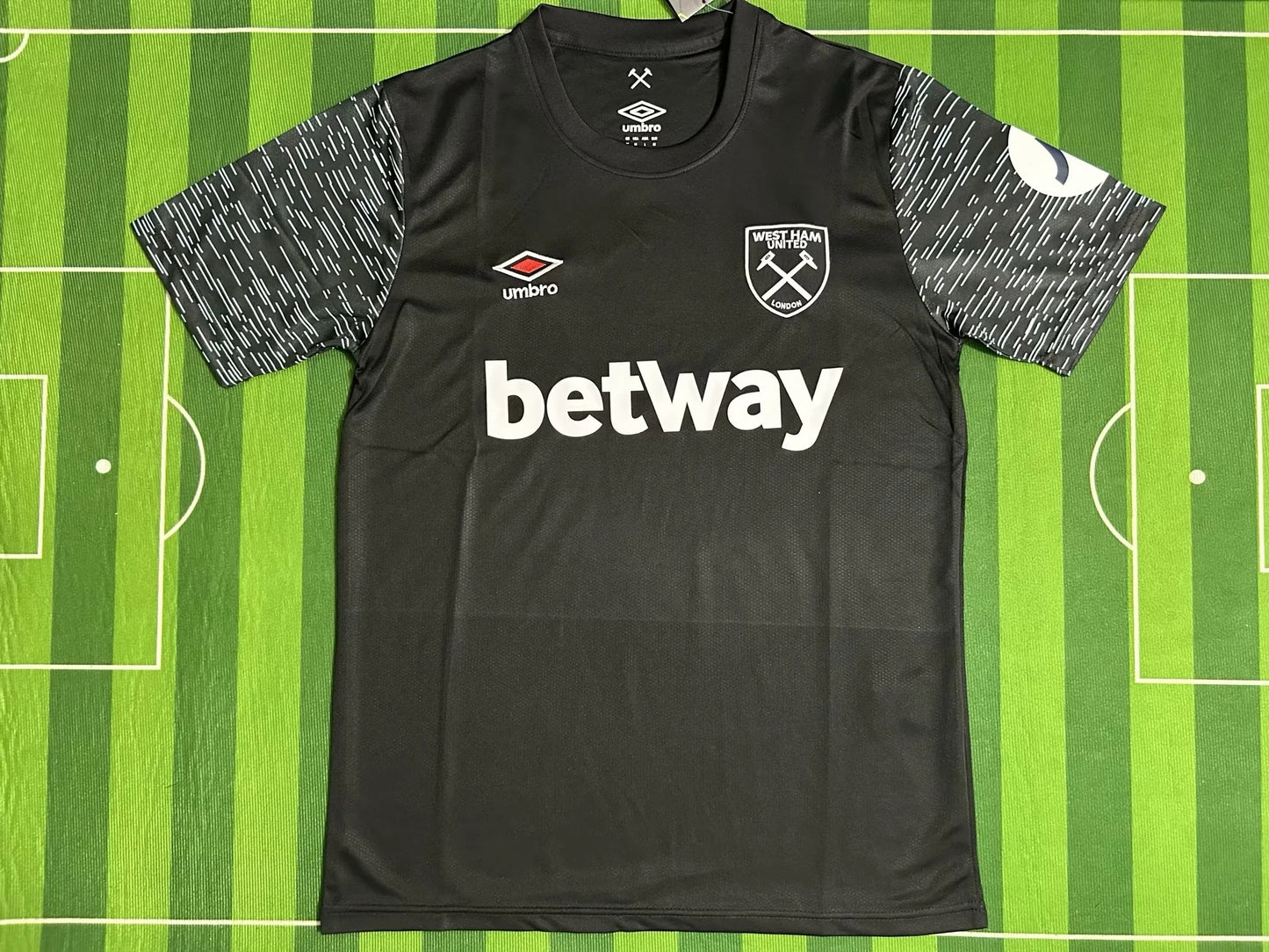 24/25 West Ham United away
