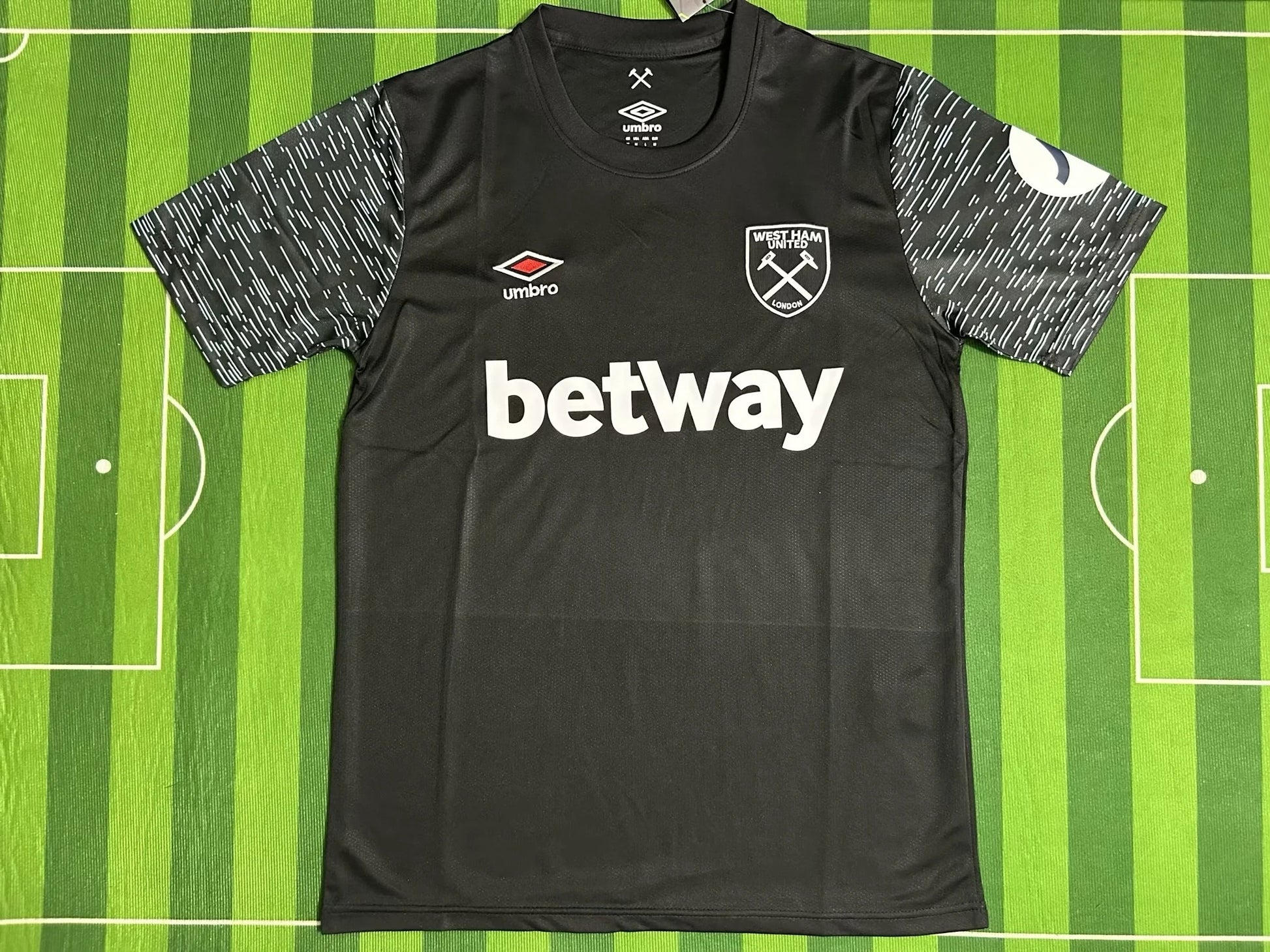 24/25 West Ham United away