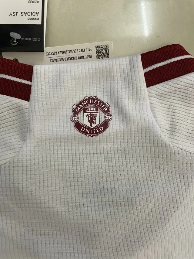 23/24 Manchester United third away