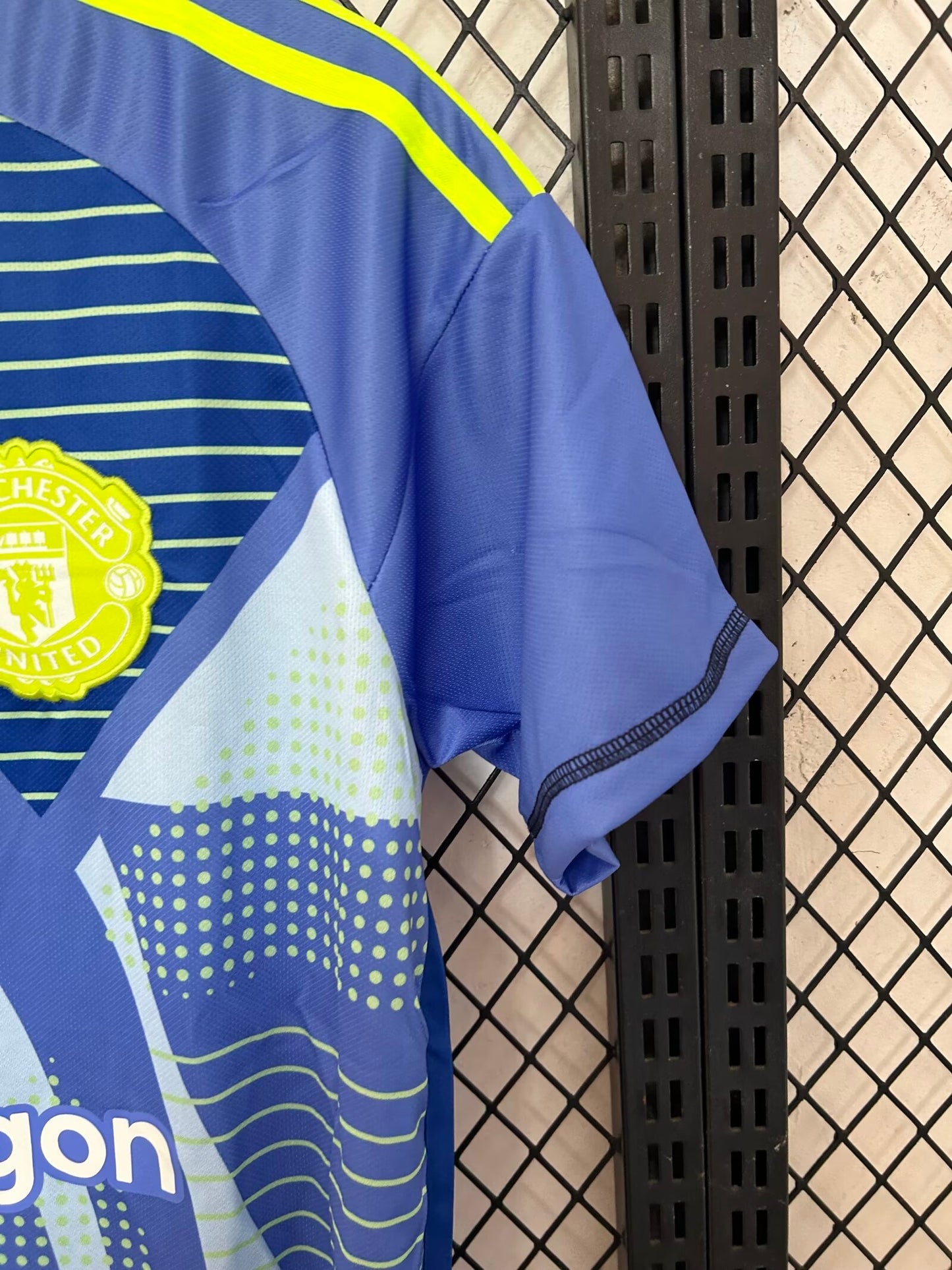 24/25 Manchester United Goalkeeper Jersey Blue