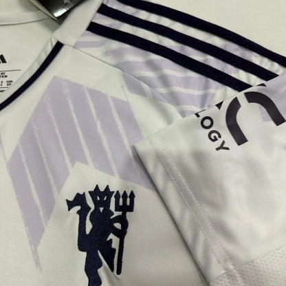 25/26 Manchester United away