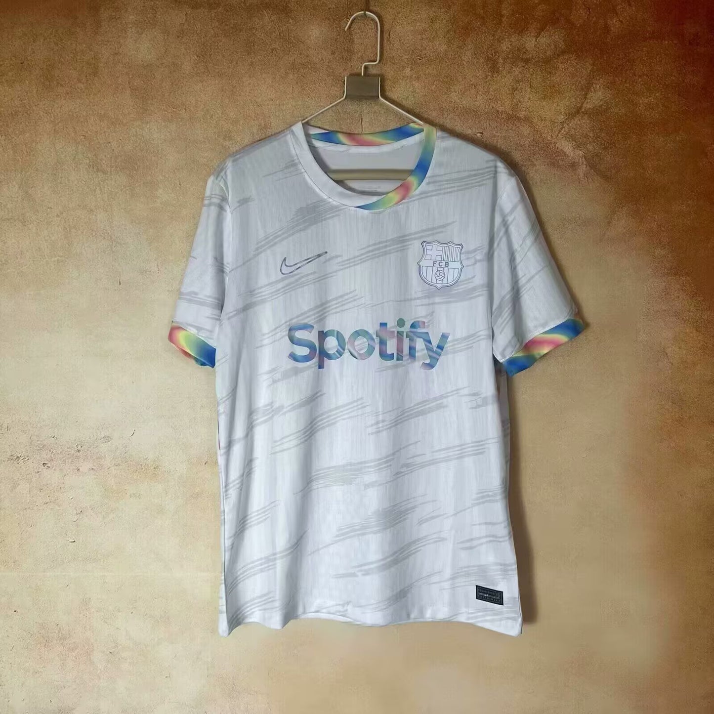 Maillot 25/26 FC Barcelone Rainbow Édition Spéciale