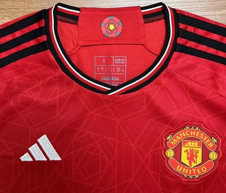 23/24 Manchester United home shirt