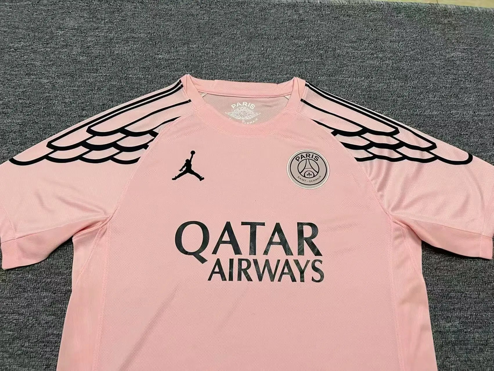 25-262 Paris Saint-Germain's third Away: Pink