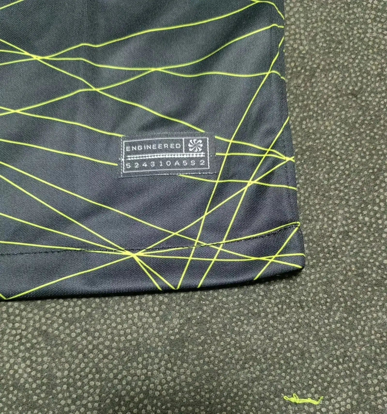 22/23 Paris third Away shirt