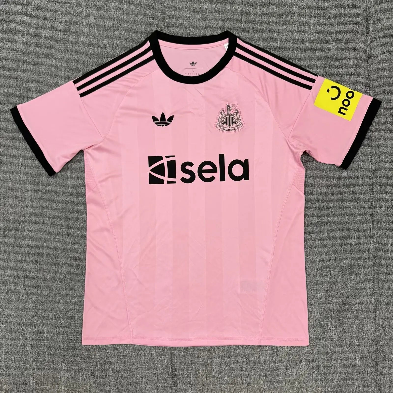 25/26 Newcastle Goalkeeper Jersey - pink S~