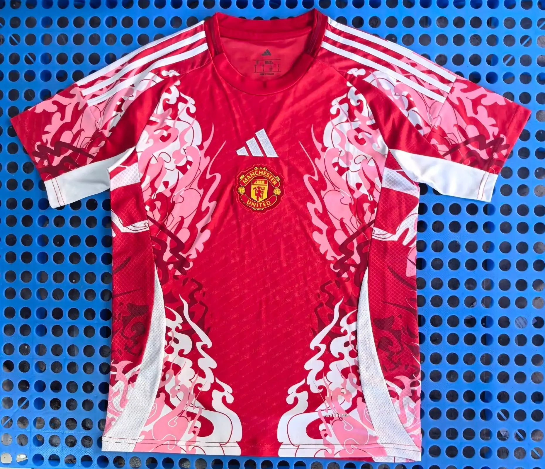 25/26 Manchester United patterned Concept Version