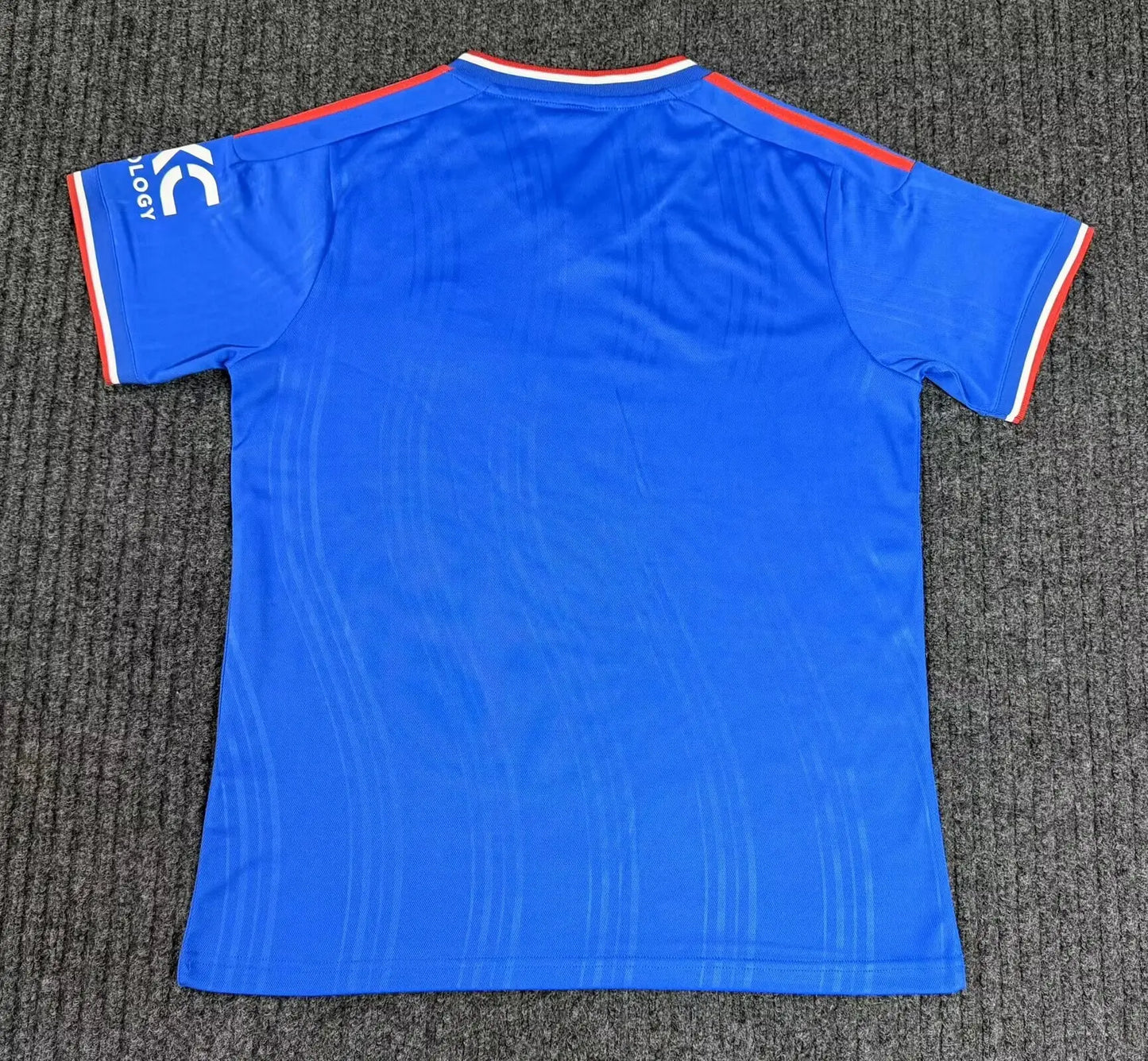 26-27 Manchester United away S-4