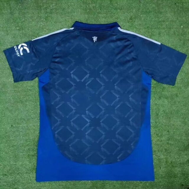 24/25 Manchester United away