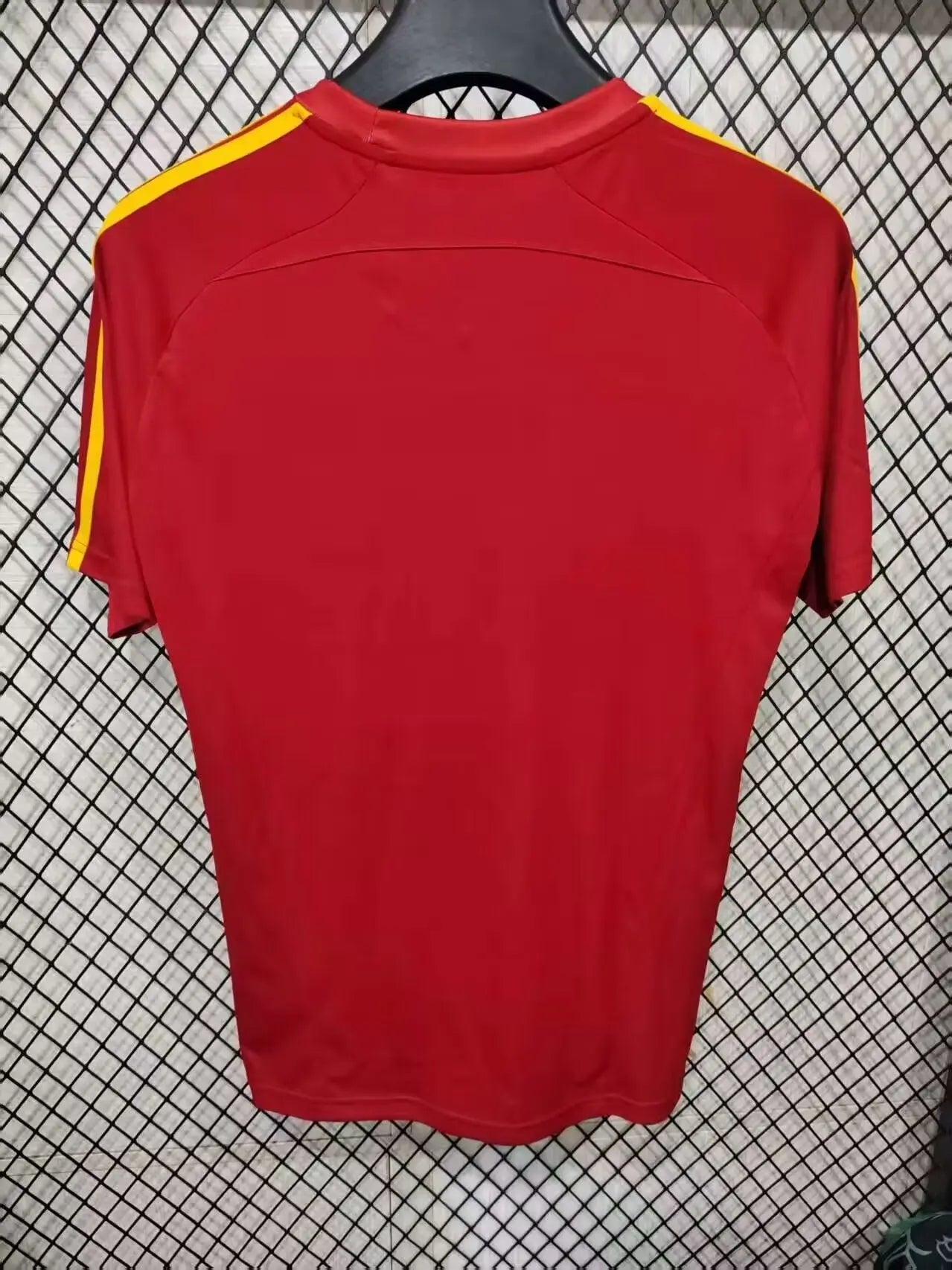 25/26 Arsenal T is blood red