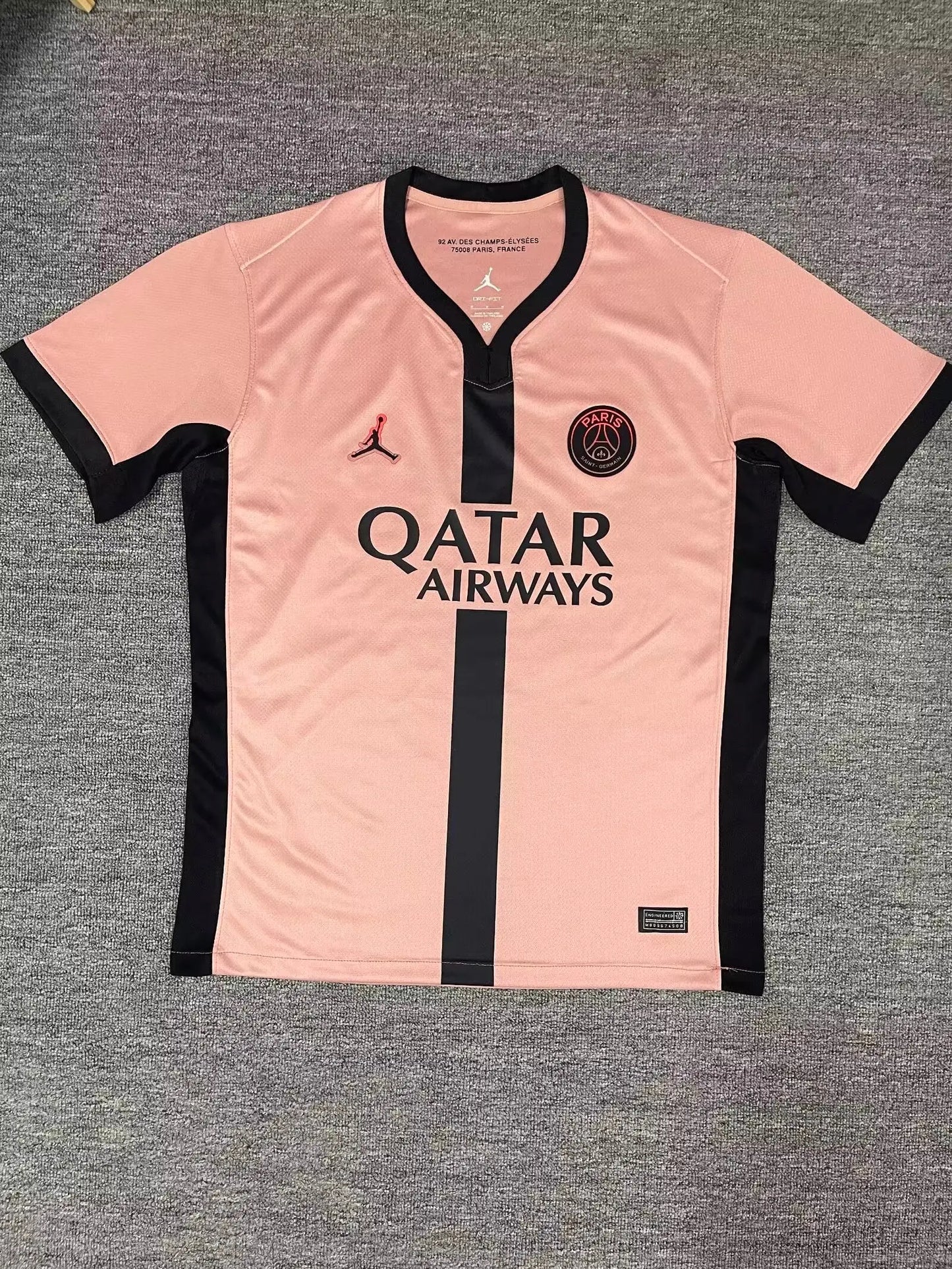 24/25 Paris third away