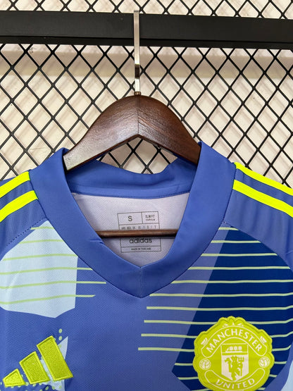 24/25 Manchester United Goalkeeper Jersey Blue