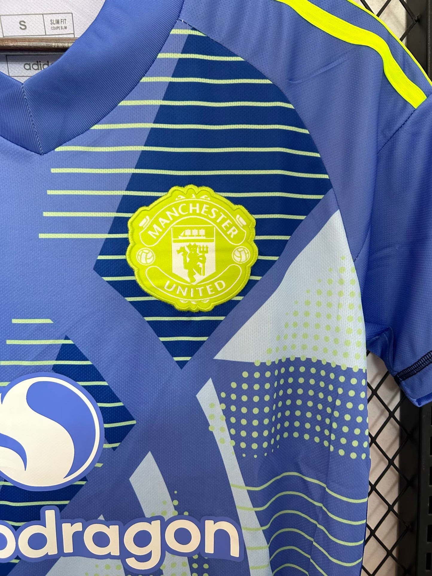 24/25 Manchester United Goalkeeper Jersey Blue